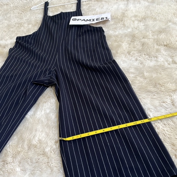 BLEUH CIEL Women’s Pinstriped Cropped Wide Leg Black Jumpsuit Size L EUC - Picture 9 of 11